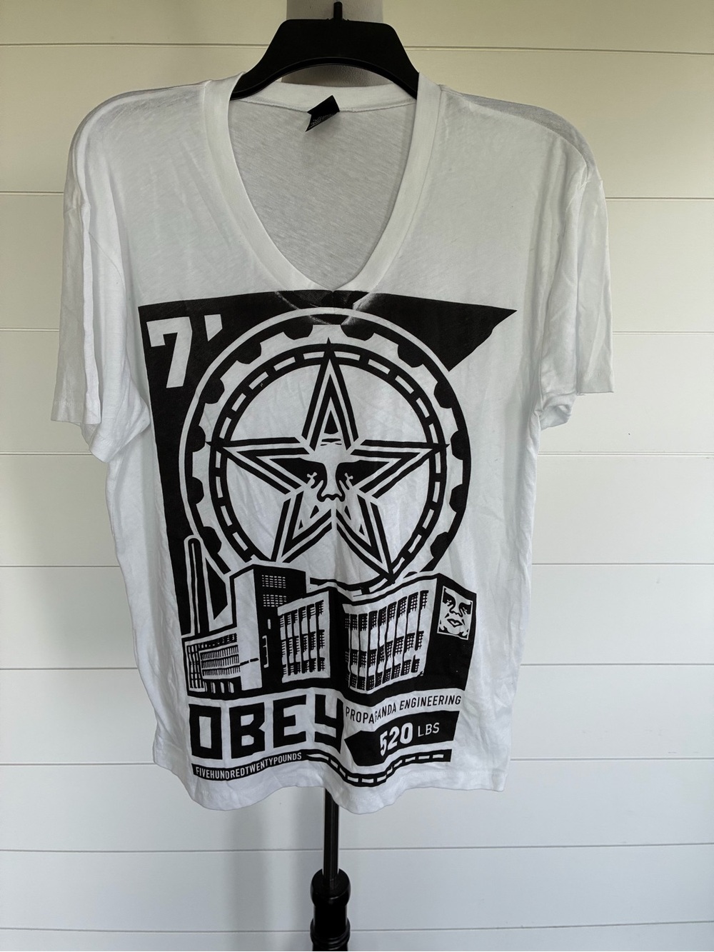 vintage OBEY Women's
"Propaganda Engineering 520 Lbs"
V-Neck T-Shirt. NWOT/0221 - Picture 1 of 8